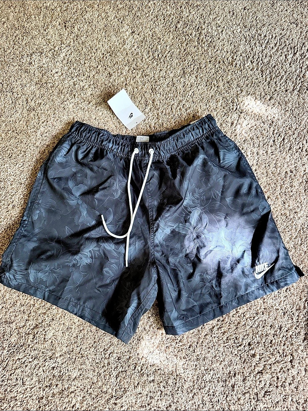 Nike Swim Trunks Floral Size Medium NWT